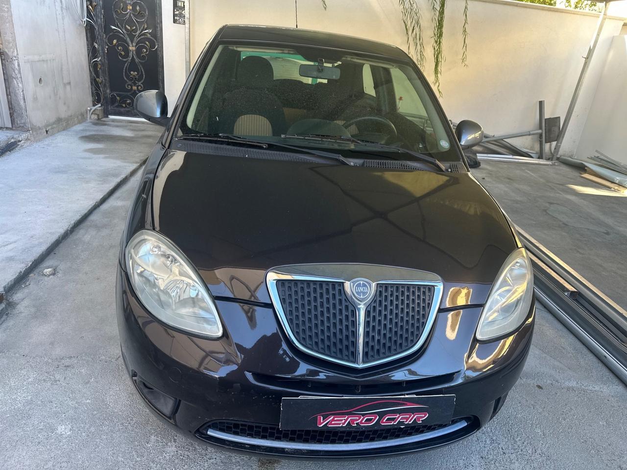 Lancia Ypsilon 1.2 Platino