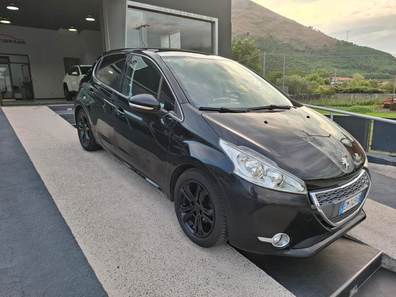 PEUGEOT 208 1.4 DIESEL 68 CV ALLURE