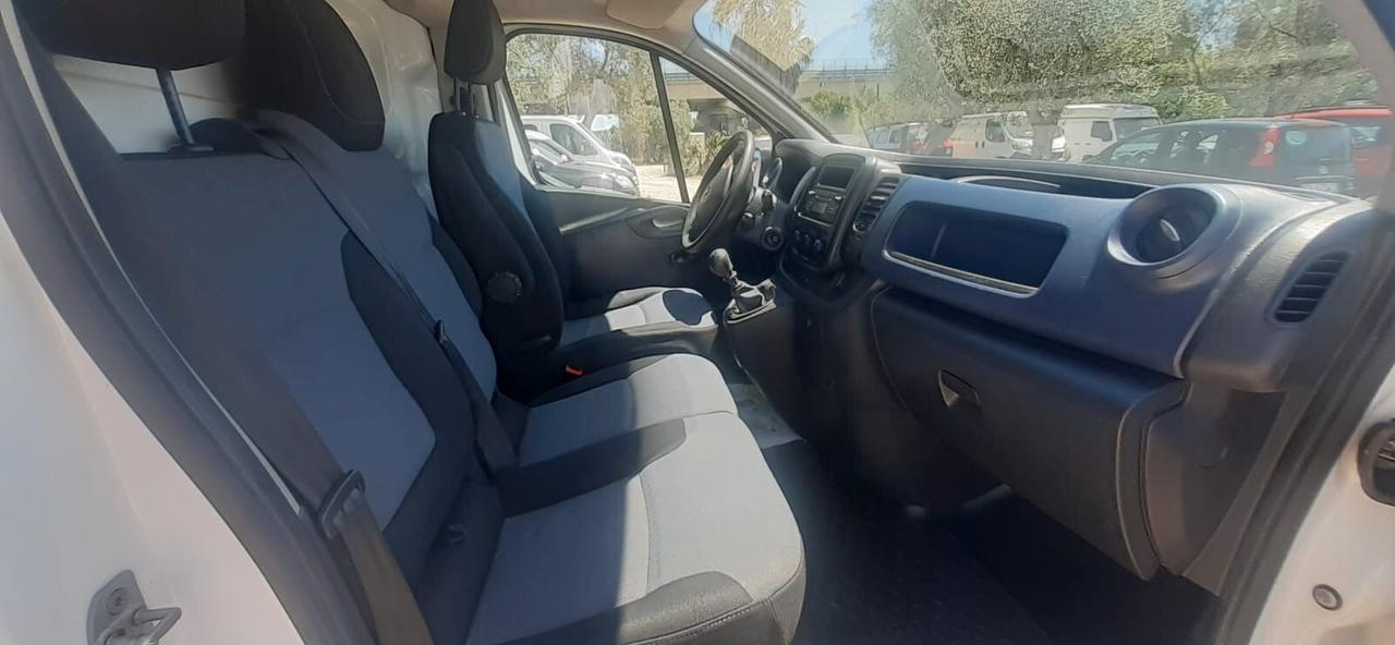 Opel Vivaro 2017 - 1.6 bi-turbo Lb automobili