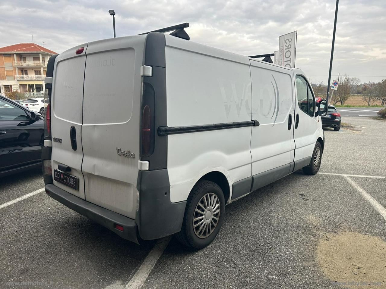 Trafic T27 1.9dCi/100PC-TN Combi Confort