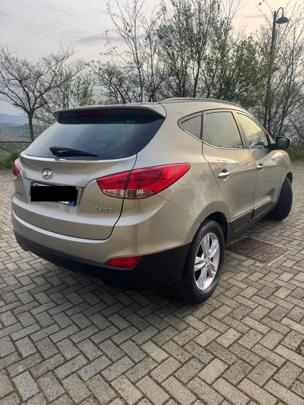 Hyundai iX35 1.7 CRDi 2WD 2011