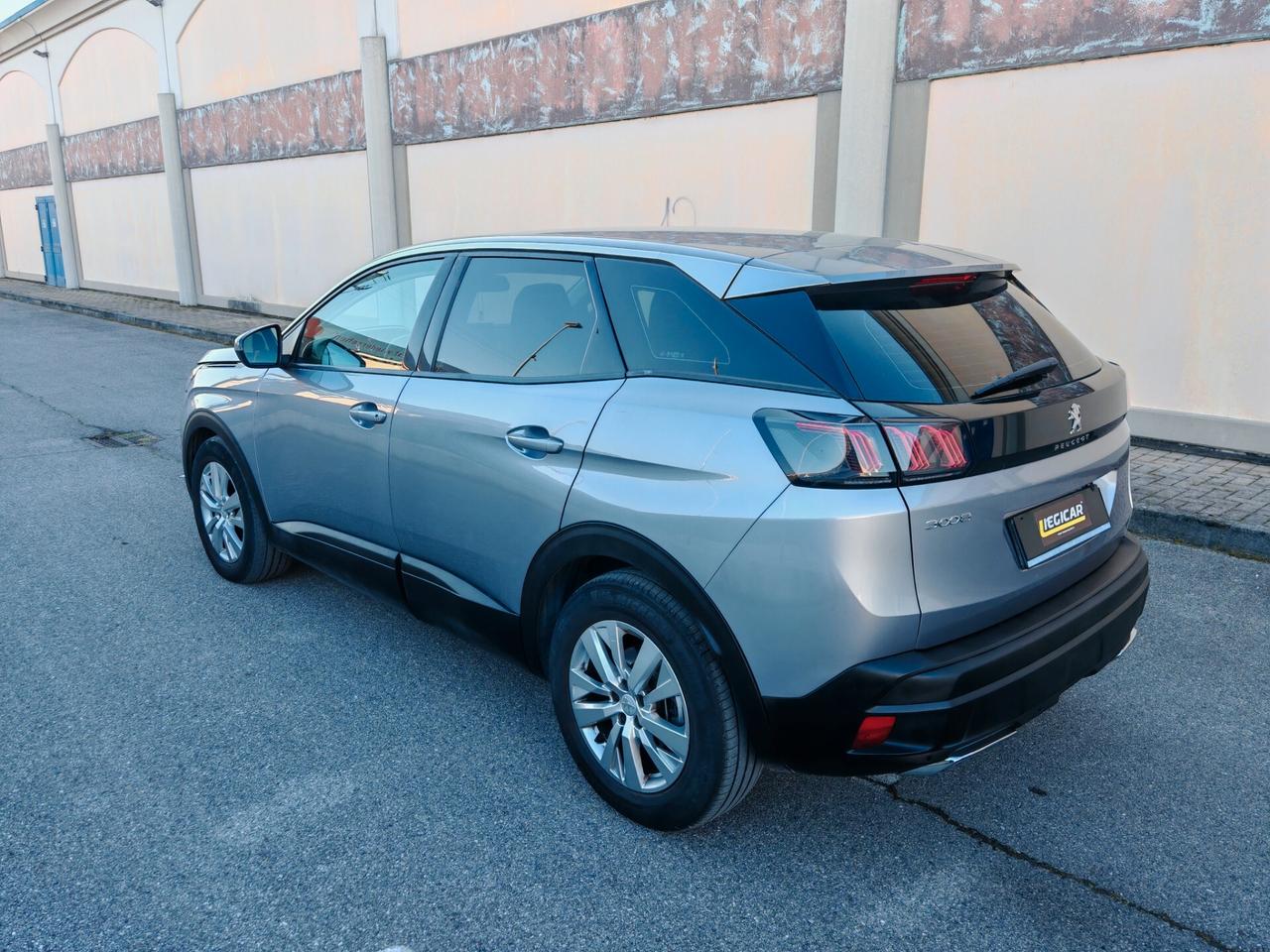 Peugeot 3008 130CV EAT8 UNIPROP KM VERI GARANZIA