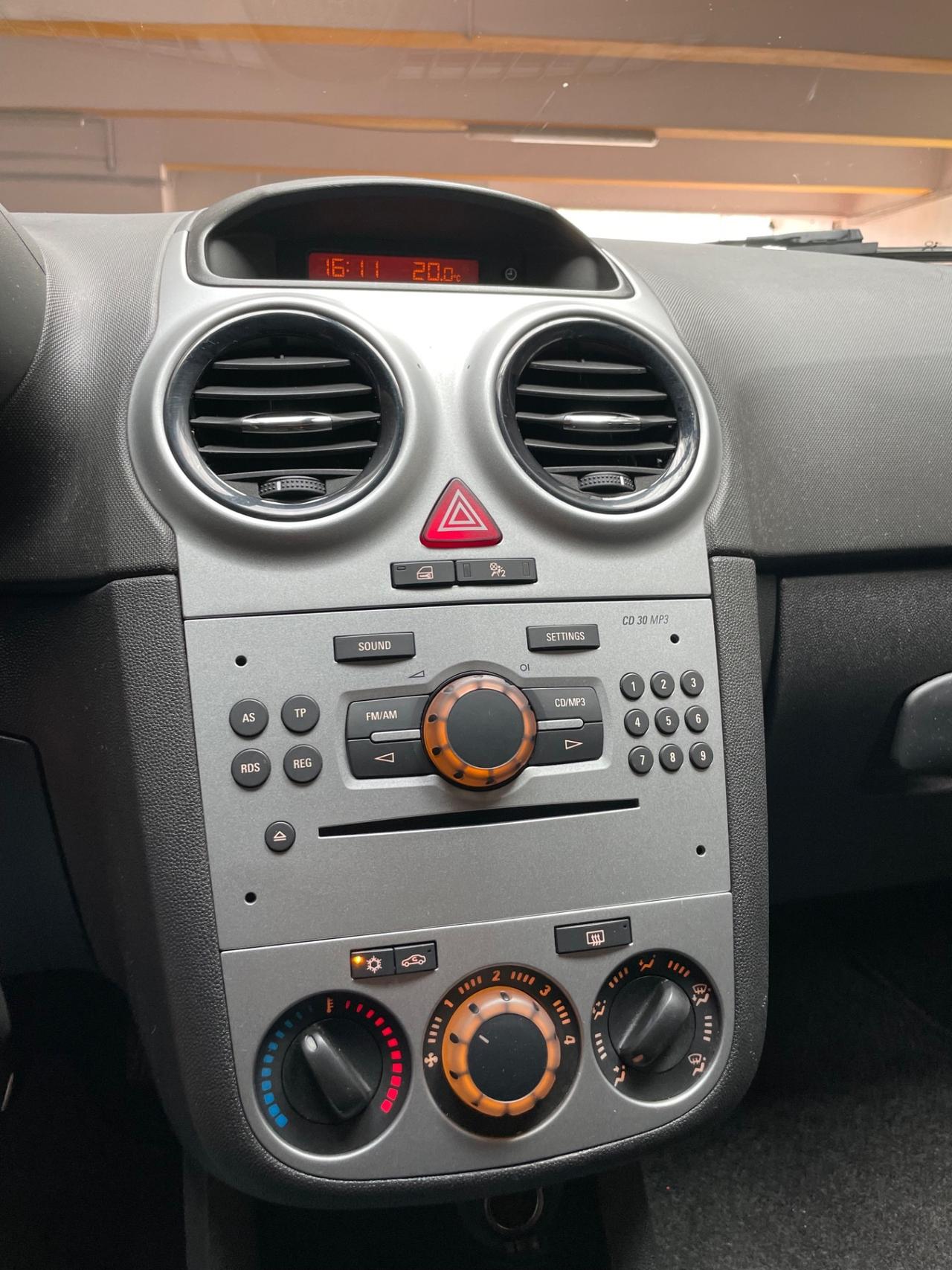 Opel Corsa 1.2 Neopatentati Euro 5