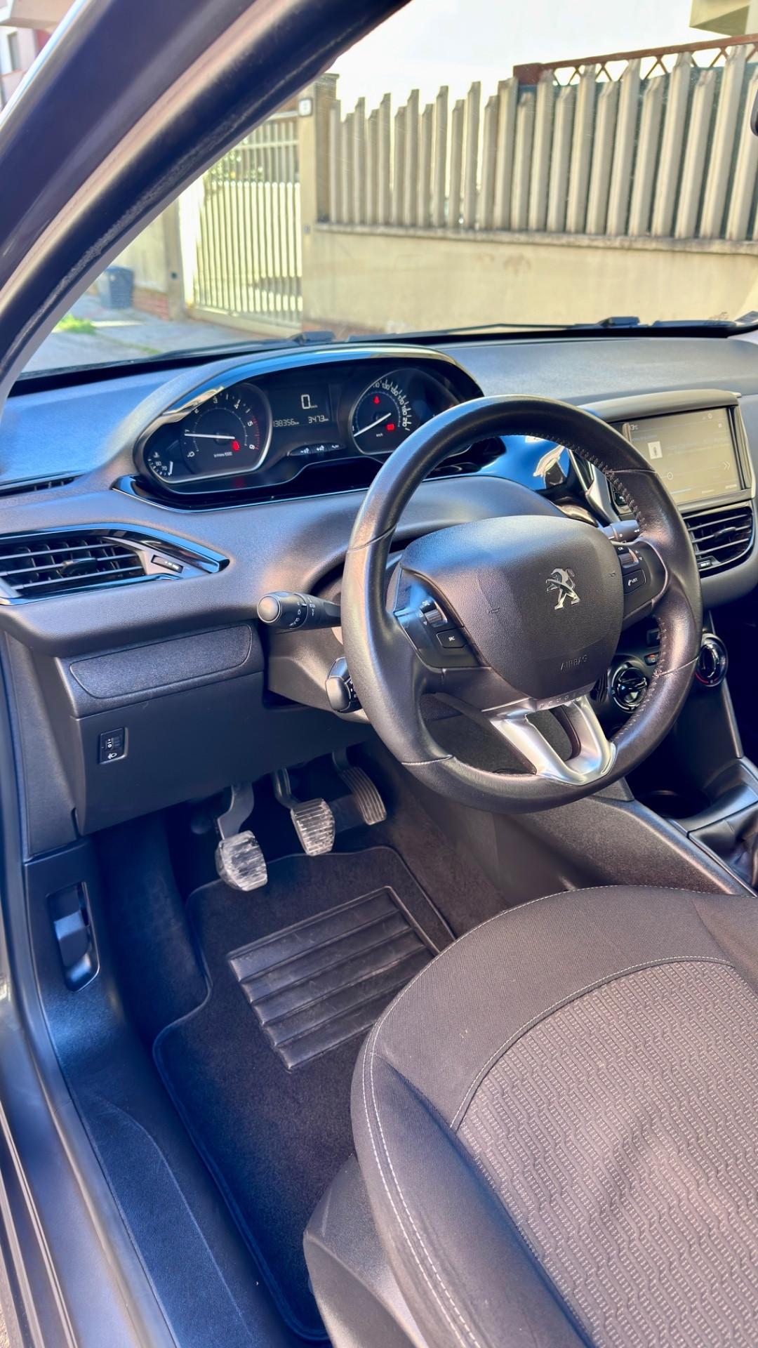 Peugeot 208 BlueHDi 75 5 porte Allure