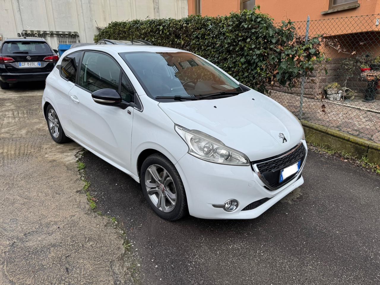 Peugeot 208 1.2 VTi 82 CV 3 porte Allure GPL