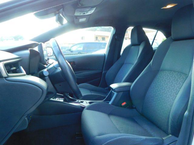 TOYOTA Corolla 1.8 Hybrid Business