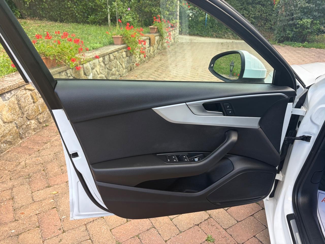 Audi A4 Avant 2.0 TDI 122 CV UNICO PROPRIETARIO