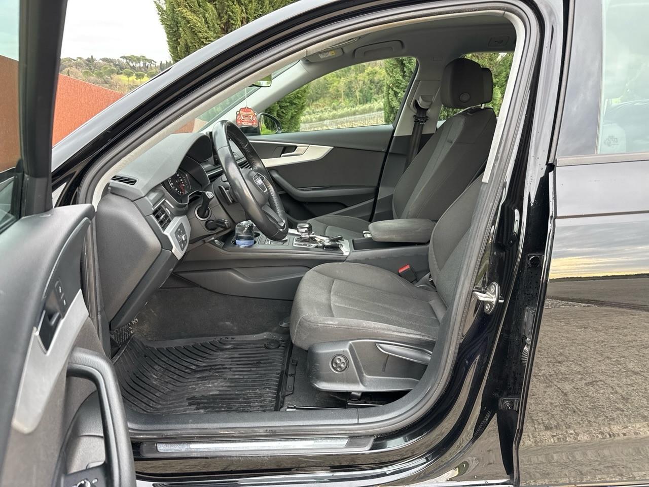 Audi A4 Avant 40 TDI quattro S tronic Business Advanced