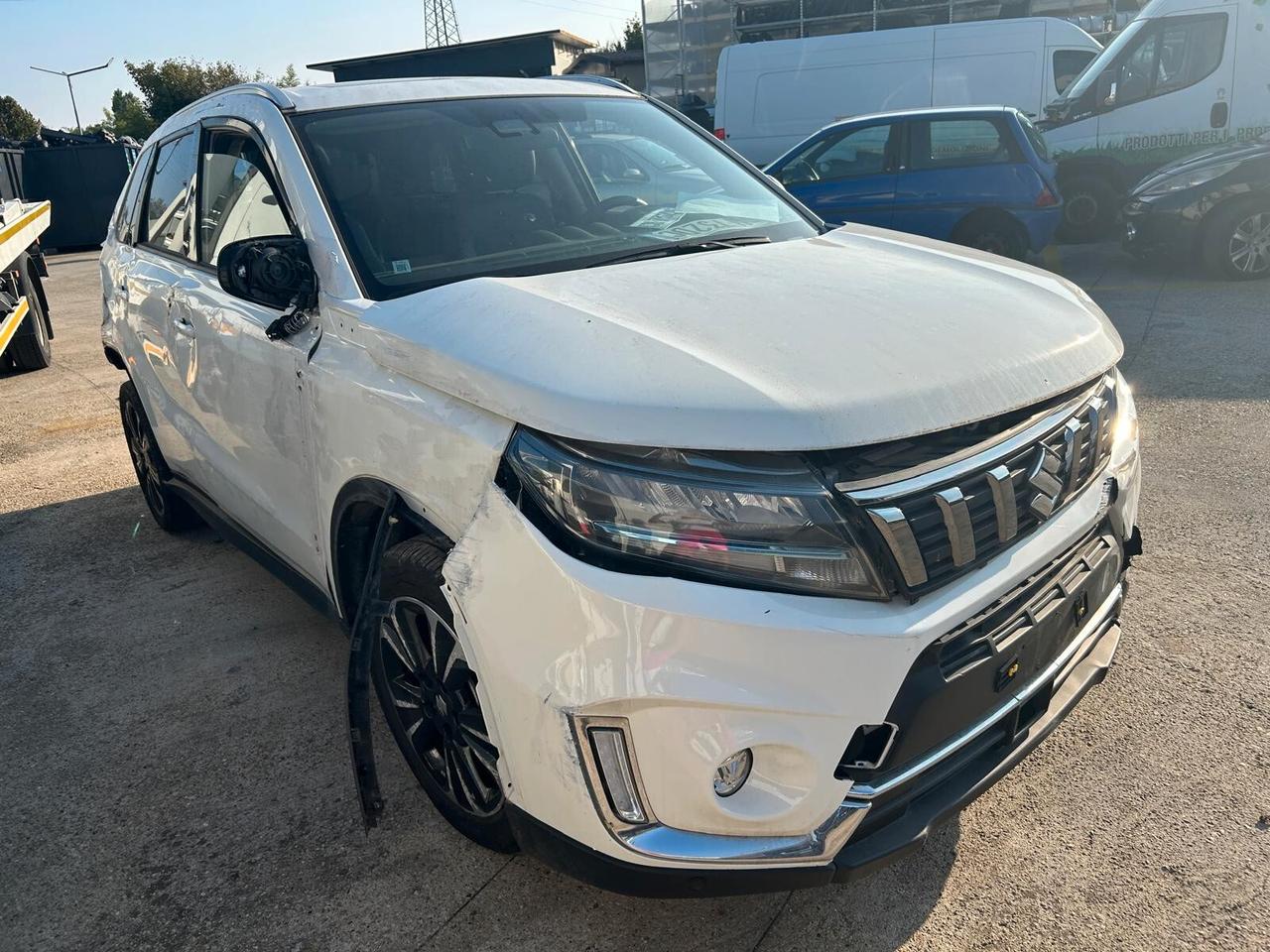 Suzuki Vitara 1.5 140V Hybrid A/T Starview