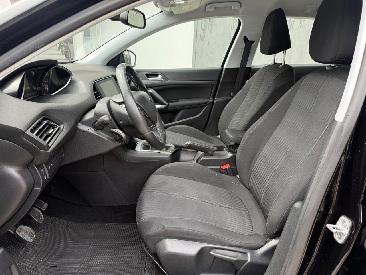 Peugeot 308 1.6 e-HDi Diesel 6MARCE POCHI KM