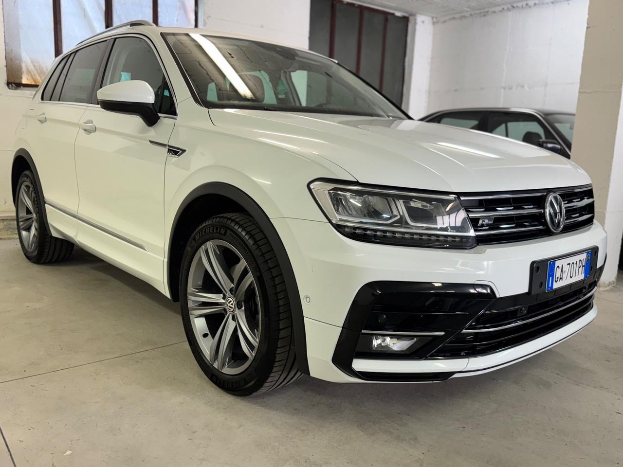 Volkswagen Tiguan 2.0 TDI SCR DSG 4MOTION Sport BMT R-LINE