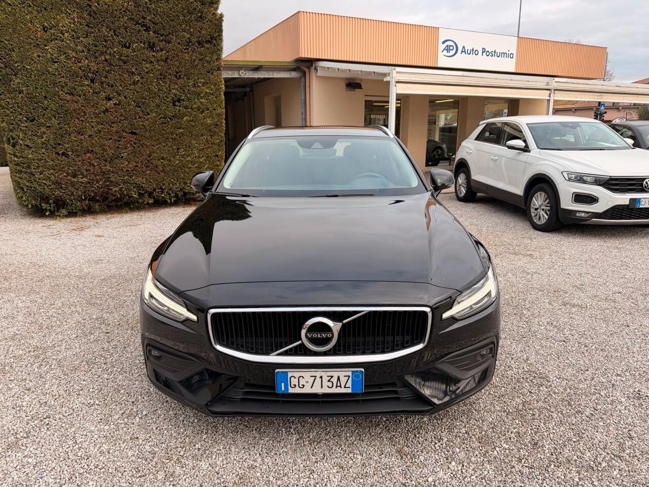 Volvo V60 2.0 b4 D 197 cv Momentum Business Pro auto