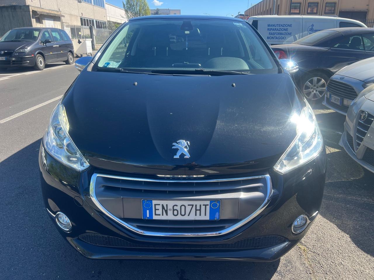 Peugeot 208 1.2 VTi 82 CV 3 porte Allure