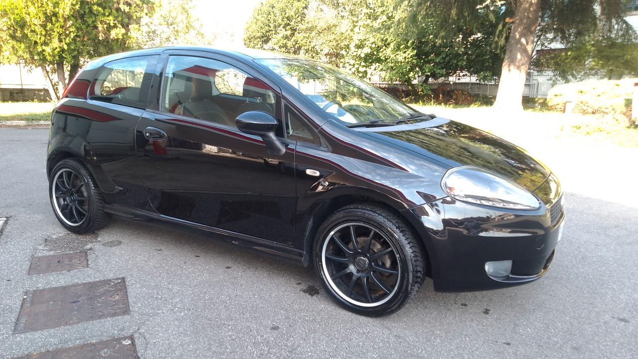 Fiat Grande Punto 1.4 Starjet 16V 3 porte Dynamic 08