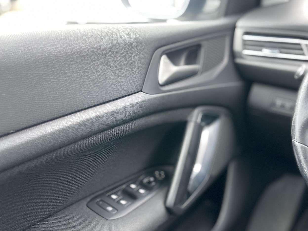 Peugeot 308 1.6 Diesel 120CV E6 Neo - 2017