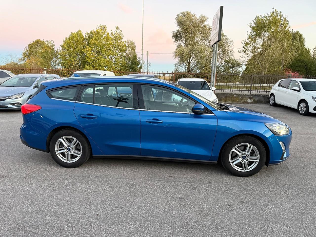 Ford Focus 1.5 120 CV SW Navi Fari Led Garanzia Full