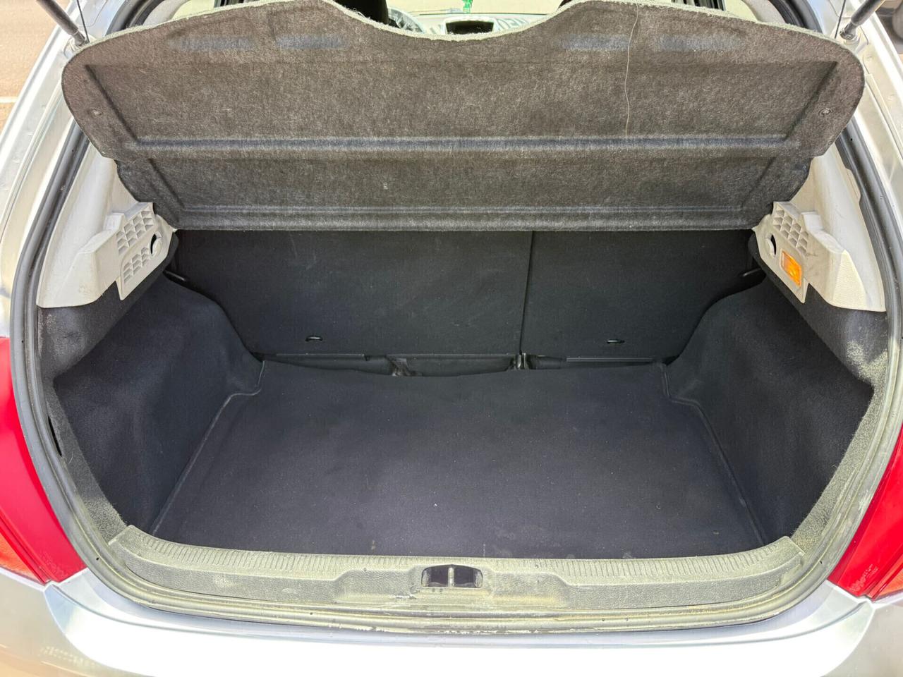 Peugeot 207 Plus 1.4 HDi 70CV 5 porte