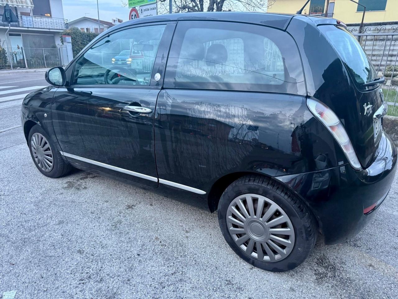 Lancia Ypsilon 1.4 Platinum Ecochic GPL