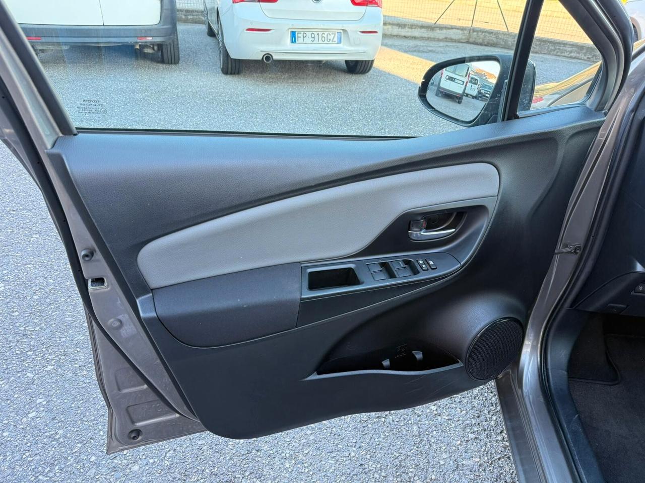 Toyota Yaris 1.5 Hybrid 5 porte Active