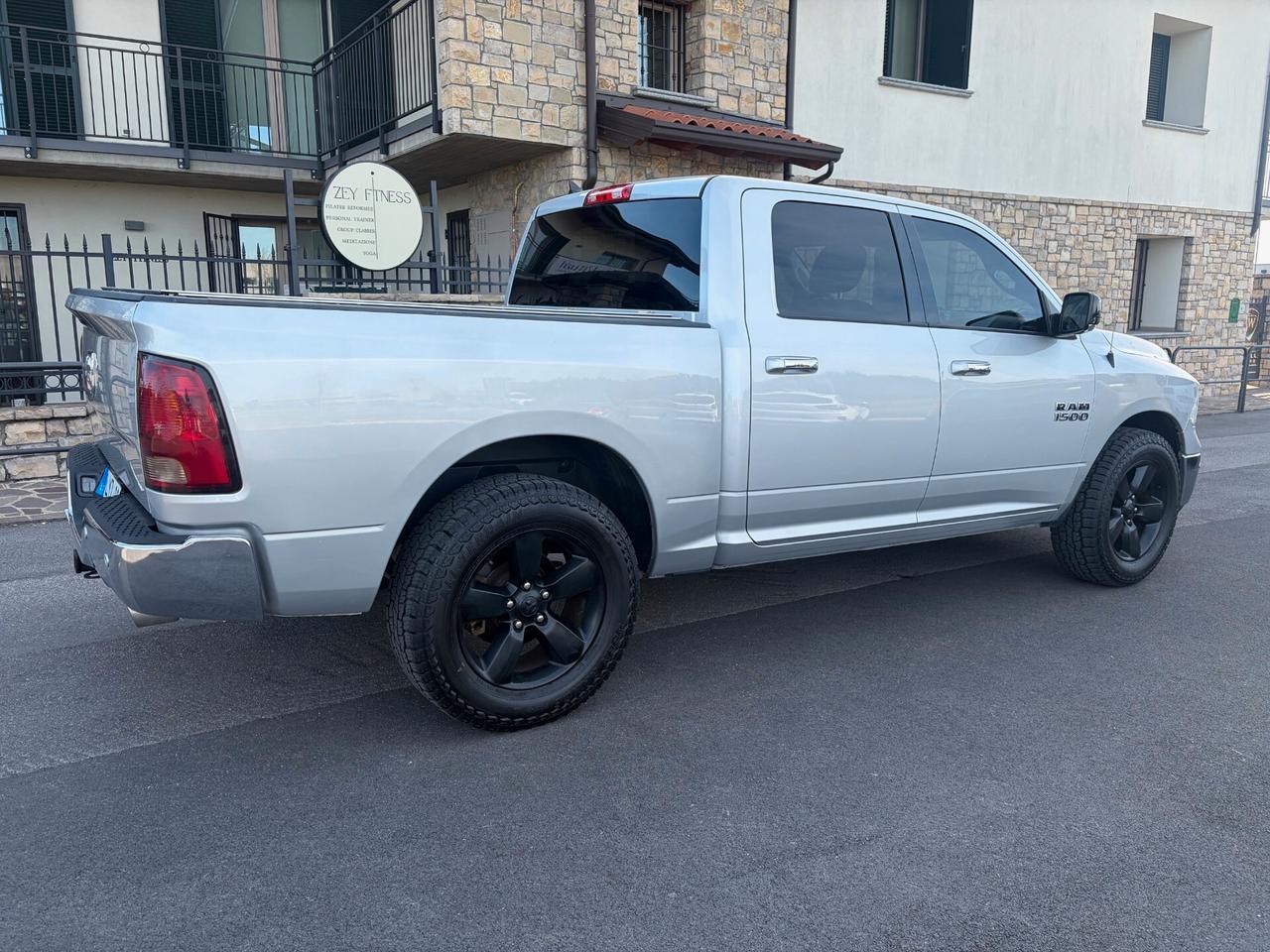 Dodge RAM 1500 5.7 V8 BIGHORN + GPL