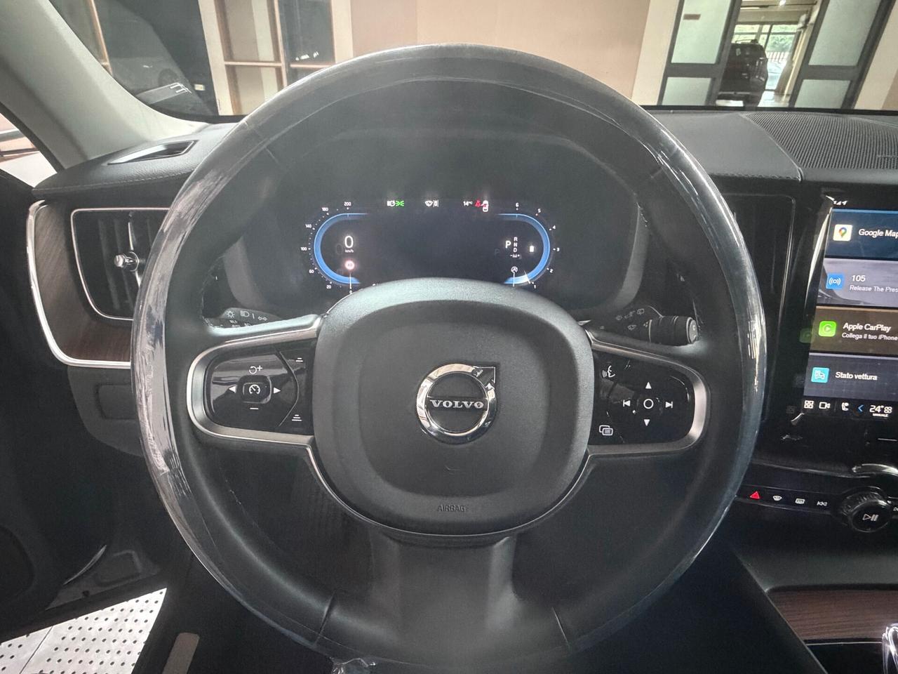 VOLVO XC60 B4 D AWD ULTIMATE DARK