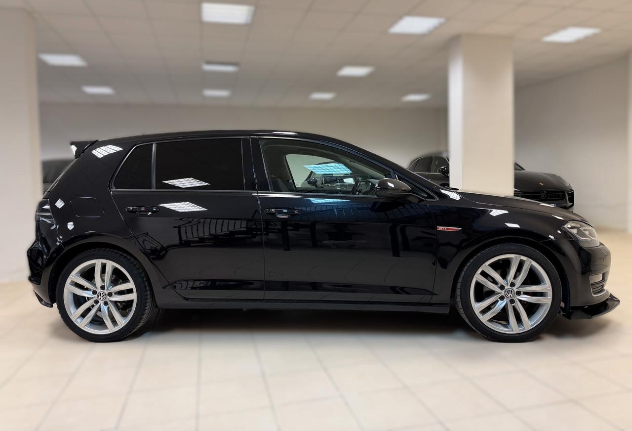 Volkswagen Golf 1.4 TSI 140 CV DSG GTI