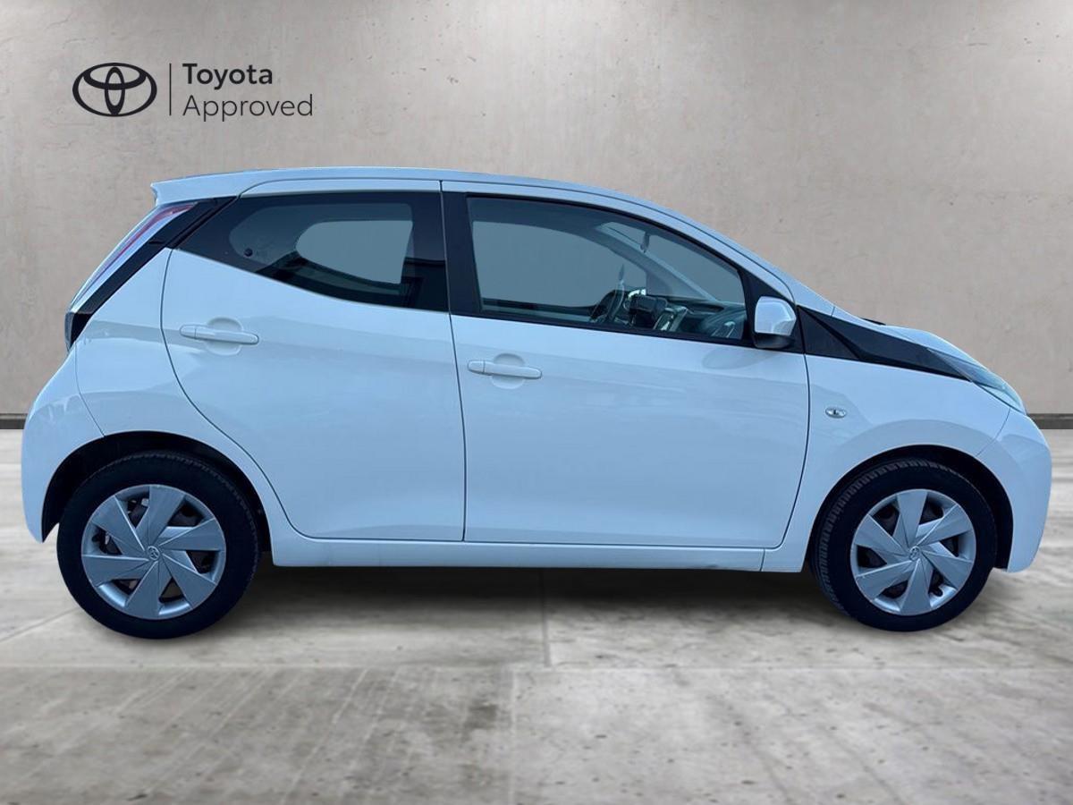 TOYOTA Aygo II 2014 - Aygo 5p 1.0 x-play my15