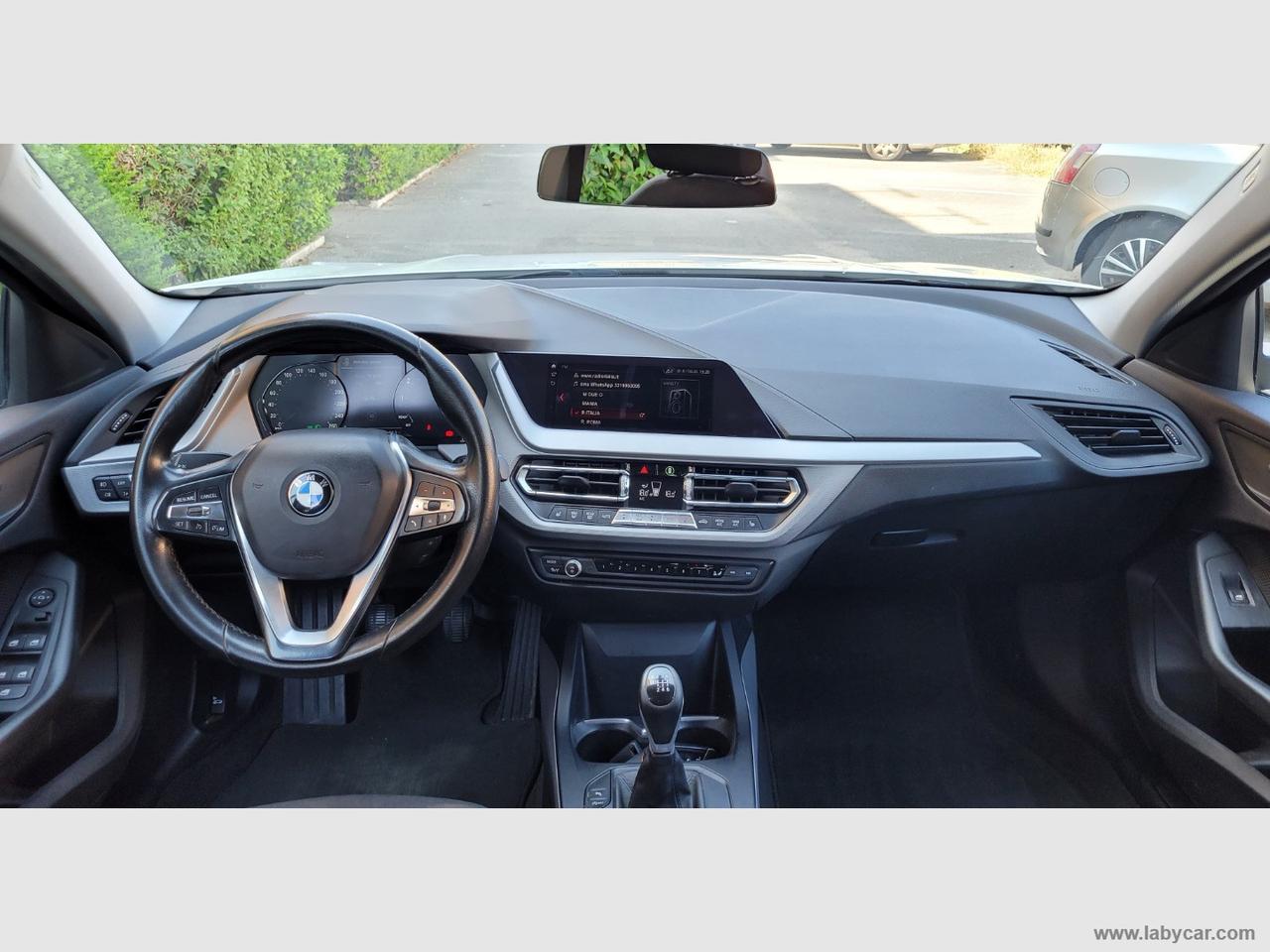 BMW 118i 5p. Advantage