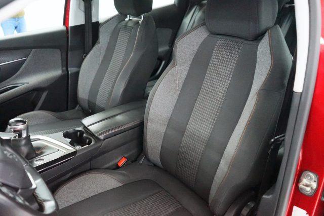 PEUGEOT 3008 BlueHDi 130 S&S Business
