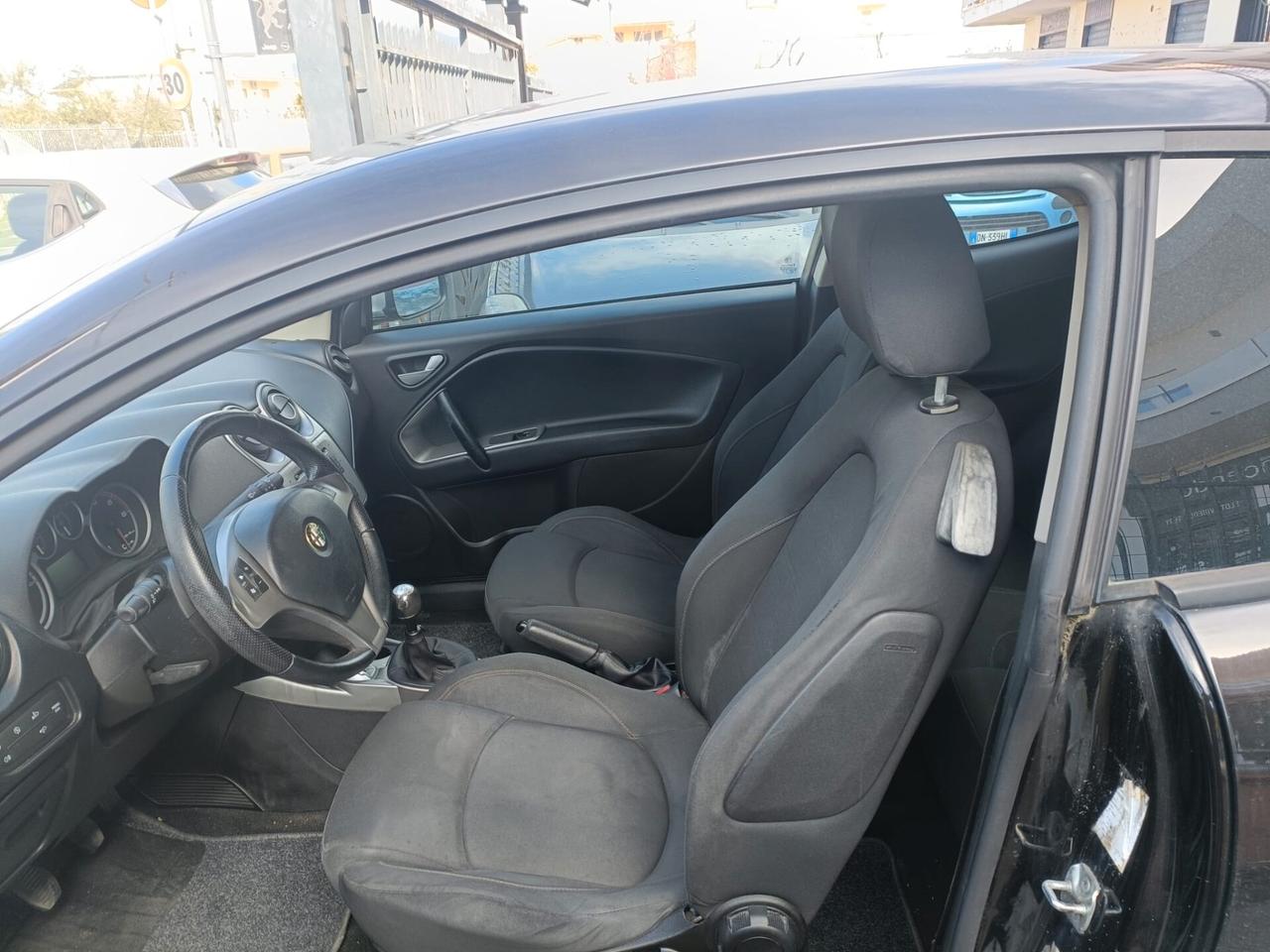 Alfa Romeo MiTo 1.3 JTDm-2 95 CV S&S Distinctive OK NEOPATENTATI