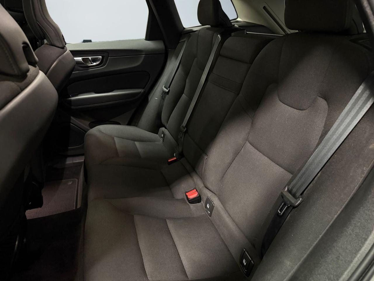 Volvo XC60 B4 (d) AWD Geartronic Business