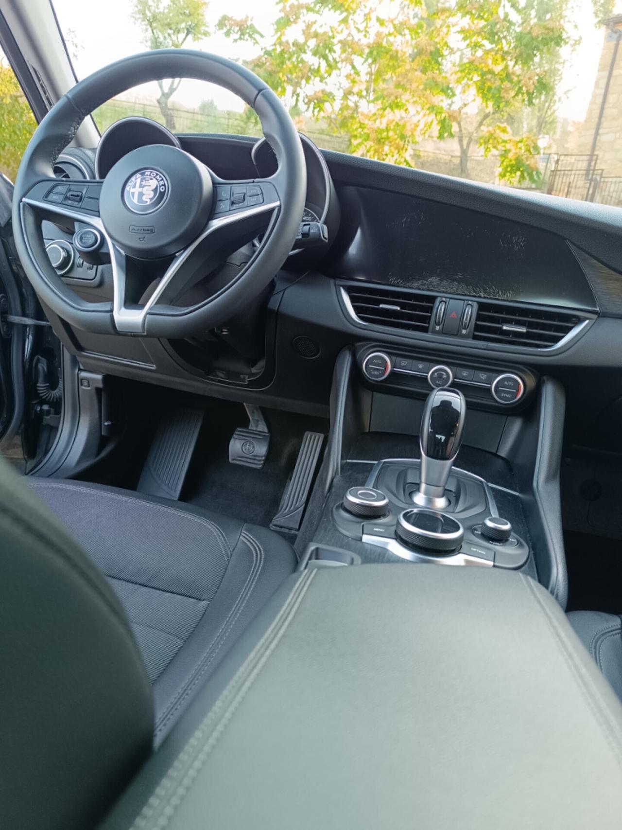 Alfa Romeo Giulia 2.2d 136 CV AT8 Business Ottime Condizioni