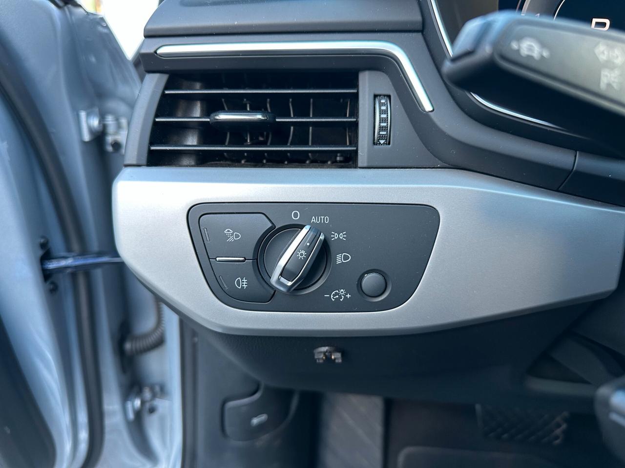 Audi A4 Avant 45 TDI quattro tiptronic S line edition