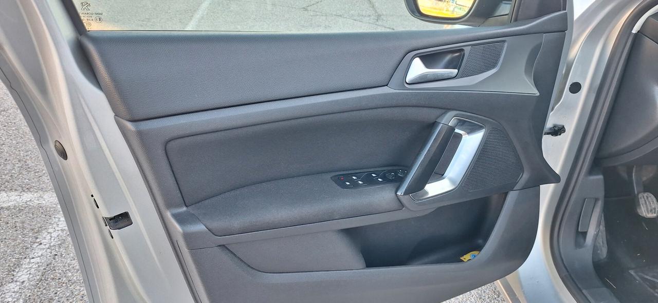 Peugeot 308 BlueHDi 120 S&S SW Business