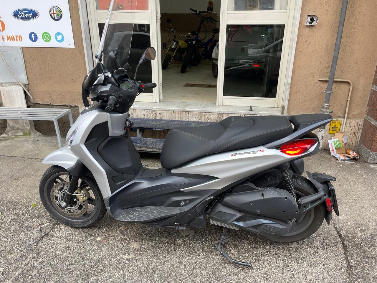 PIAGGIO BEVERLY CC 300