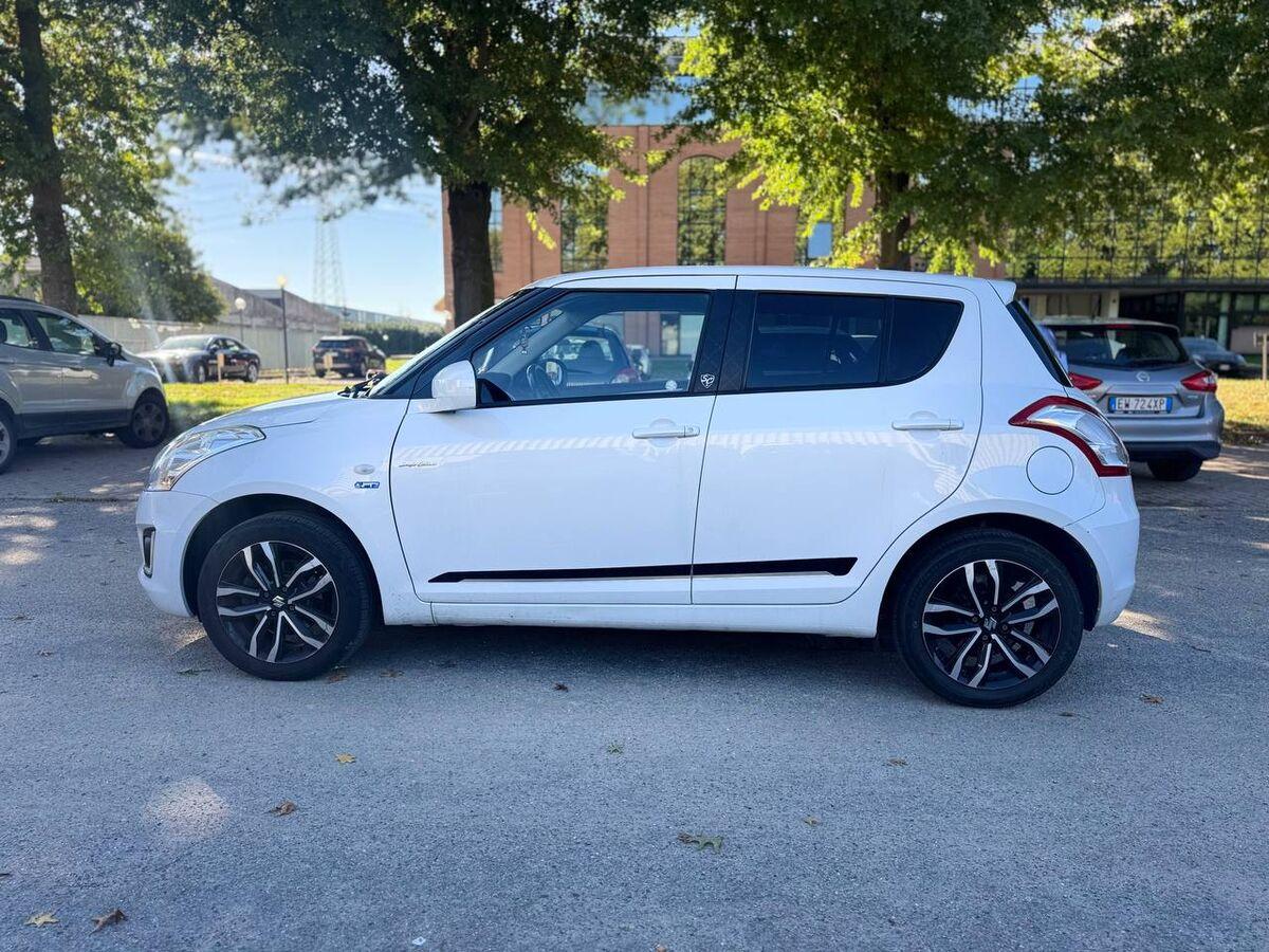 Suzuki Swift 5 Porte Swift 1.2 dualjet B-Top Snow s&s 4wd 5p E6