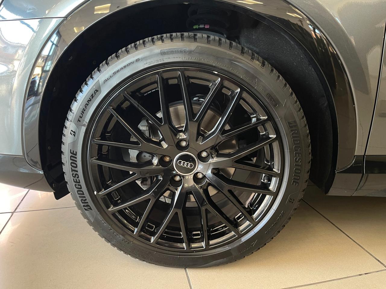 Audi Q3 2.0 TDI 150cv S Line