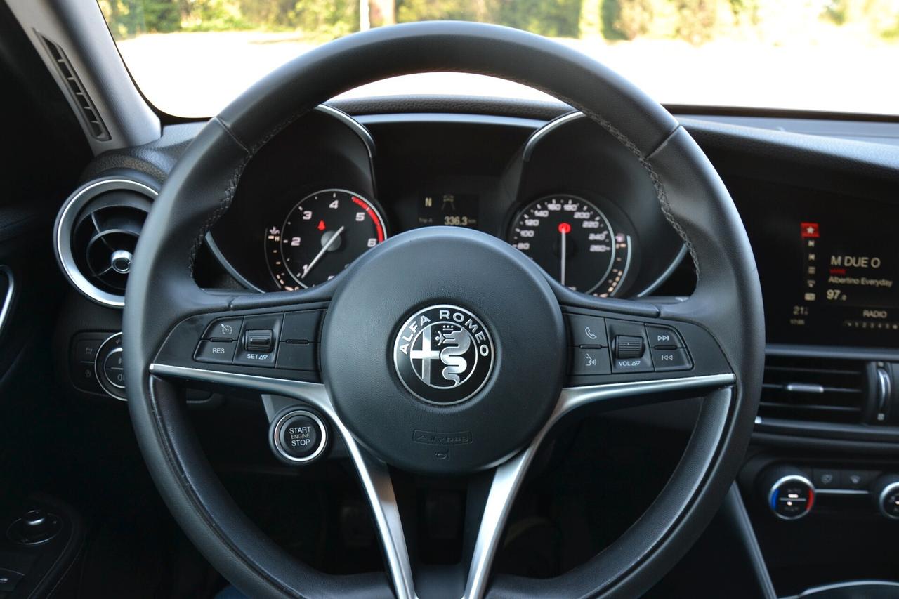 Alfa Romeo Giulia 2.2 180CV SUPER 6M ️ PREZZO SENZA VINCOLI ️• ITALIANA • UNIPRO