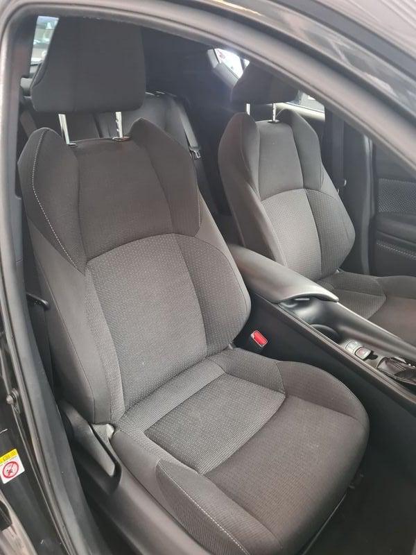 Toyota C-HR 1.8h E-CVT Business 2wd