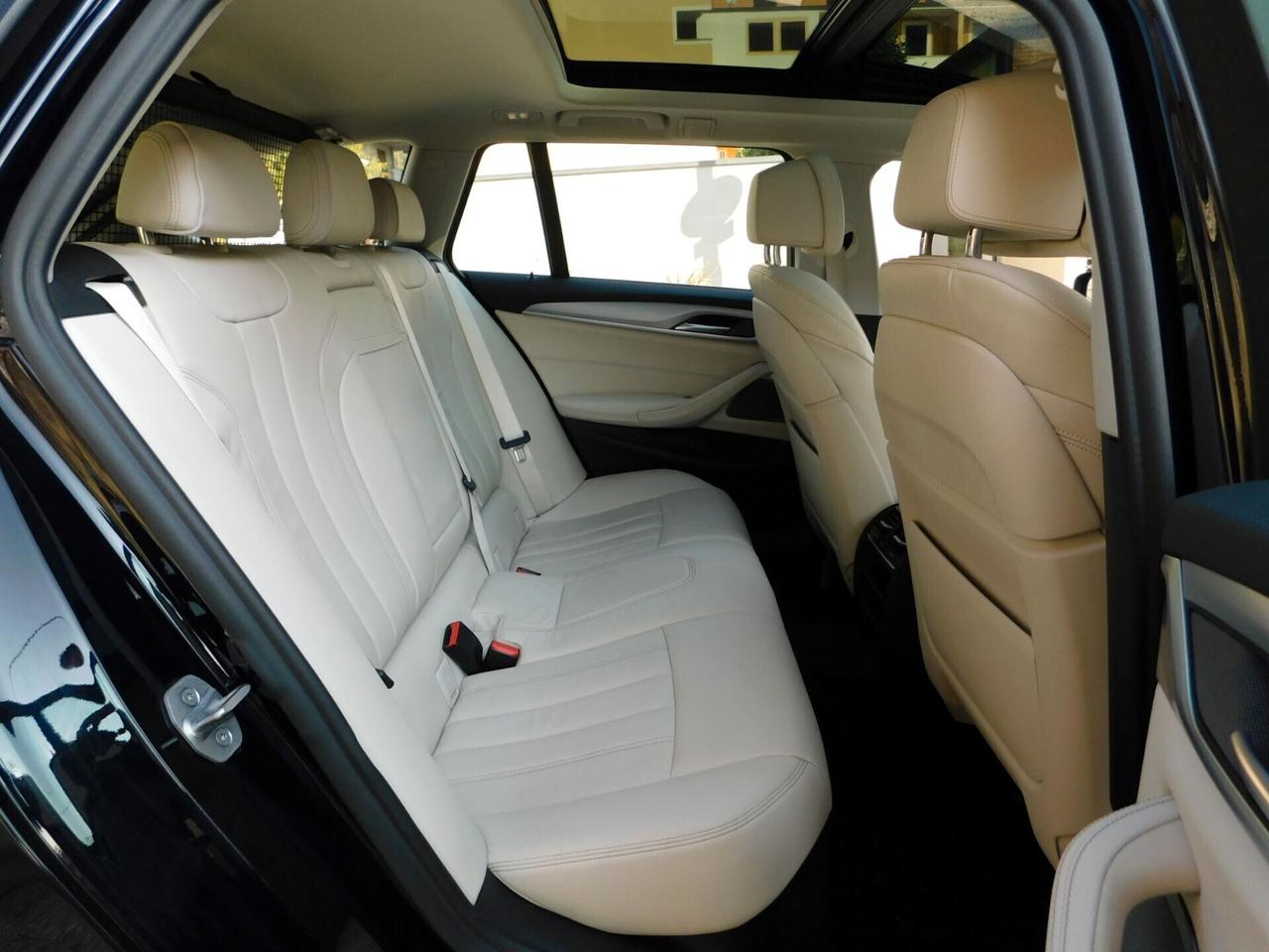 BMW 530d xDrive Touring INDIVIDUAL Pelle-Tetto-HeadUp