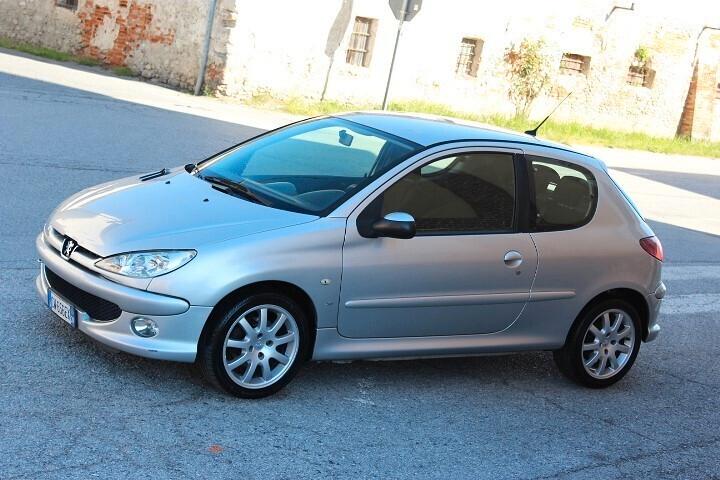 Peugeot 206 1.6 HDi Sweet Years 8 gomme invernali\termiche su cerchio clima unica proprietaria distribuzione ok