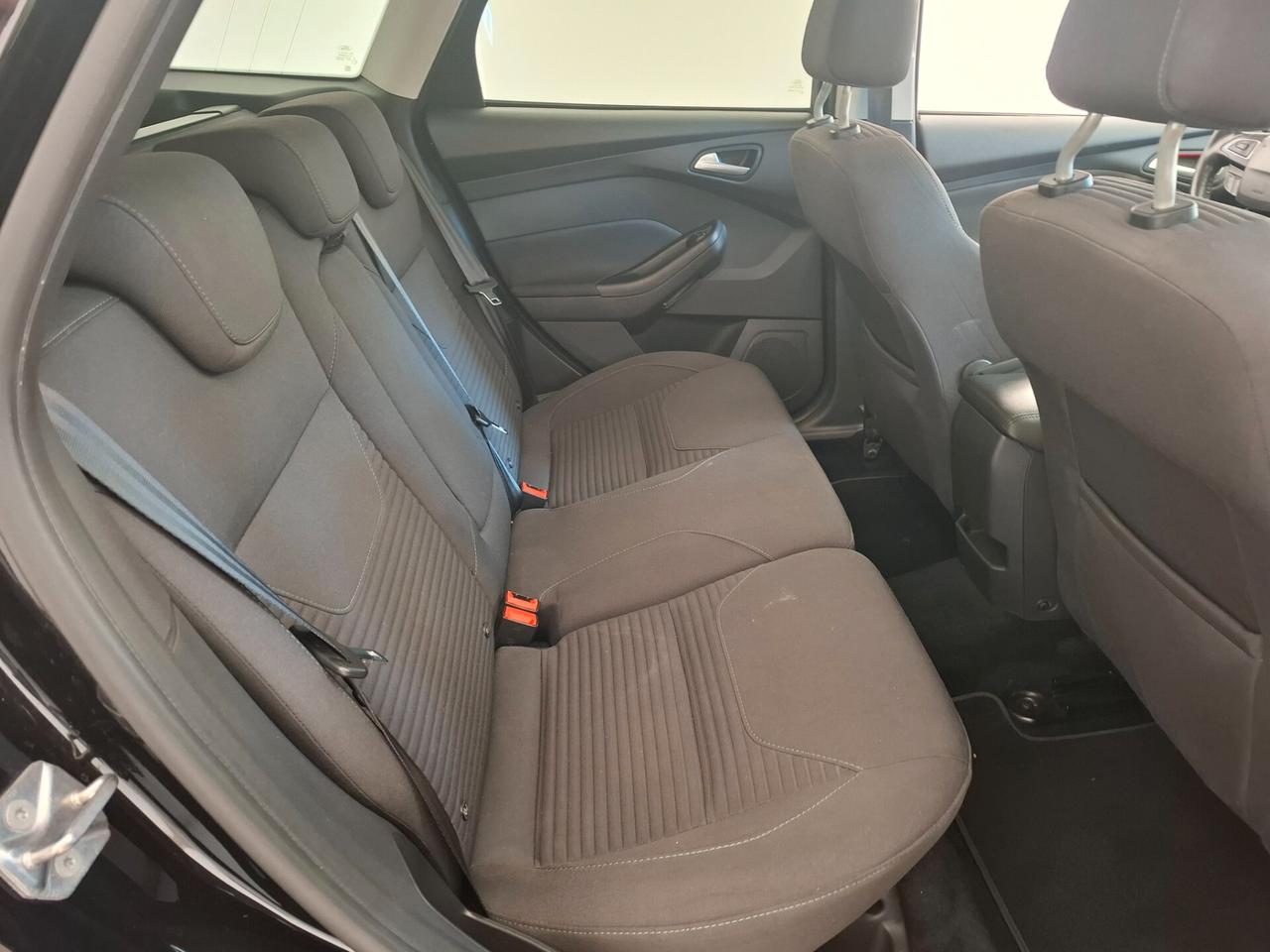 Ford Focus 1.0 EcoBoost 125 CV Start&Stop SW Titanium adatta x neopatentati