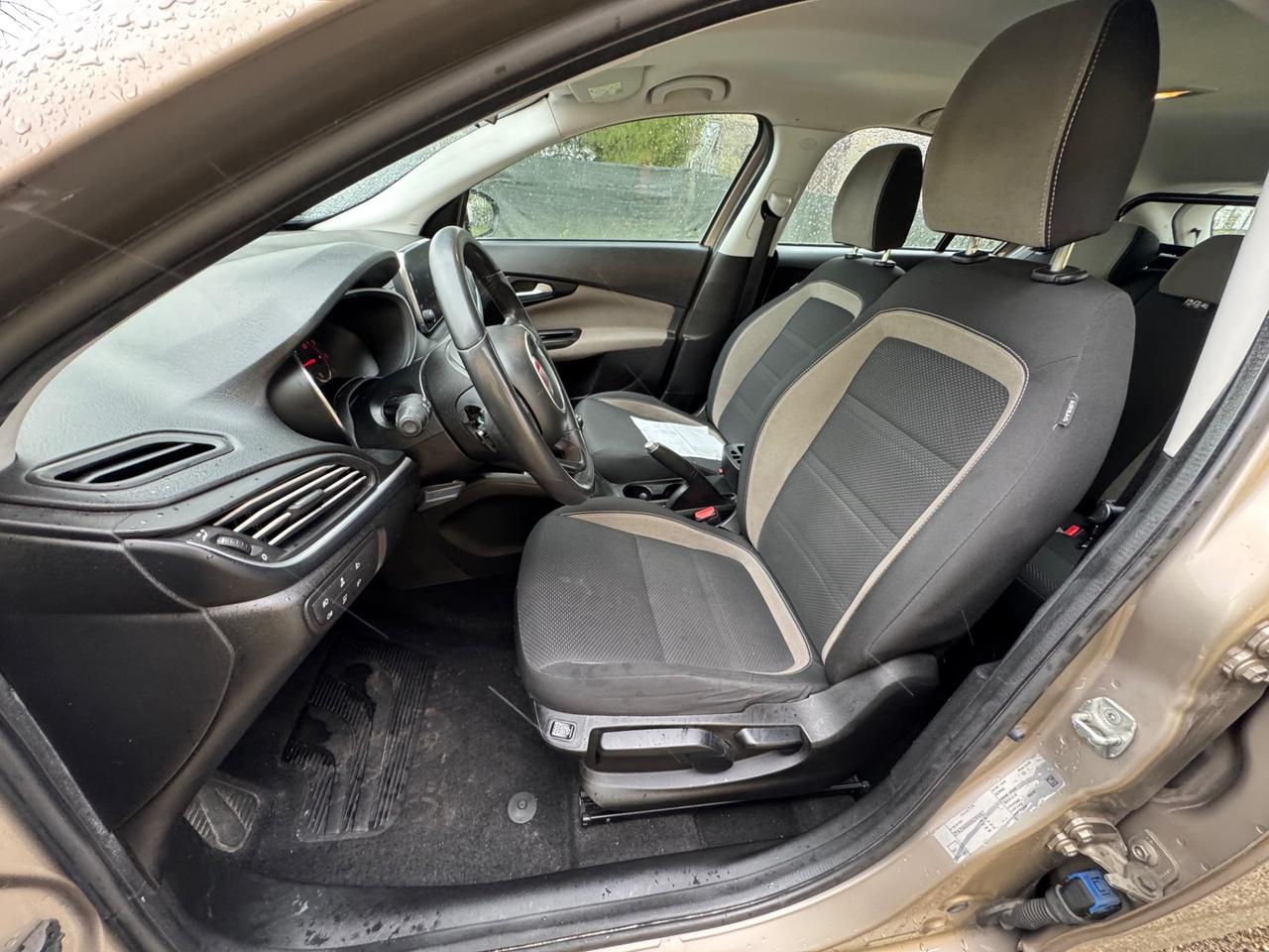 Fiat Tipo 5 porte sw MOTORE CONSUMA OLIO