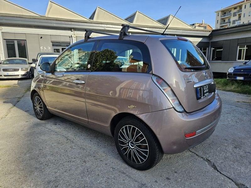 Lancia Ypsilon Ypsilon 1.4 8v Argento ecochic Gpl