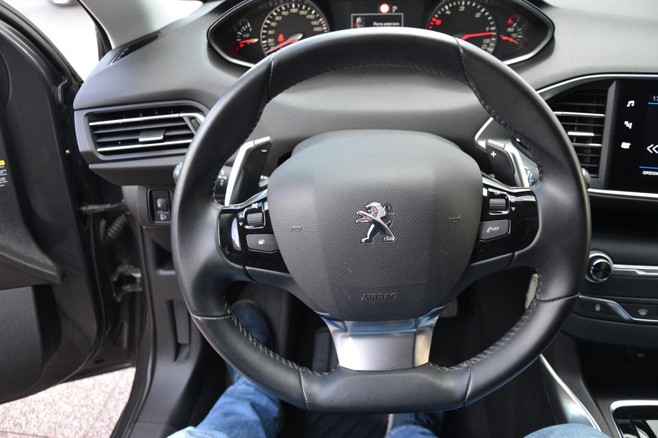 Peugeot 308 1.5 HDI 130CV AUTOM.+LED+NAVI+PDC+CRUISE+PRIVACY+