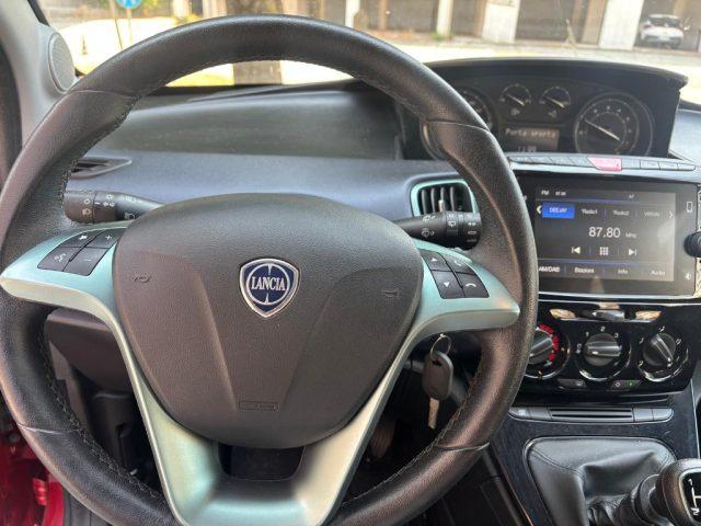 LANCIA Ypsilon 1.0 FireFly 5 porte S&S Hybrid Silver Plus 5 POSTI