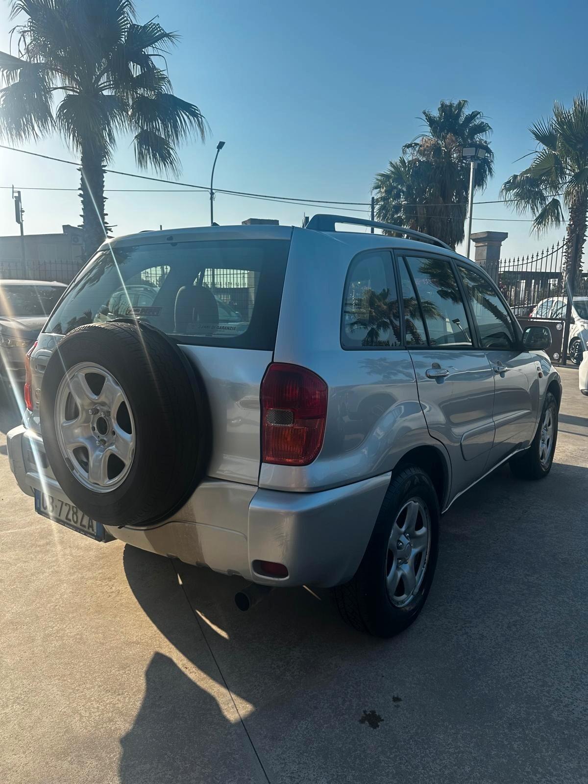 Toyota RAV 4 RAV4 2.0 Tdi D-4D cat 5 porte Sol