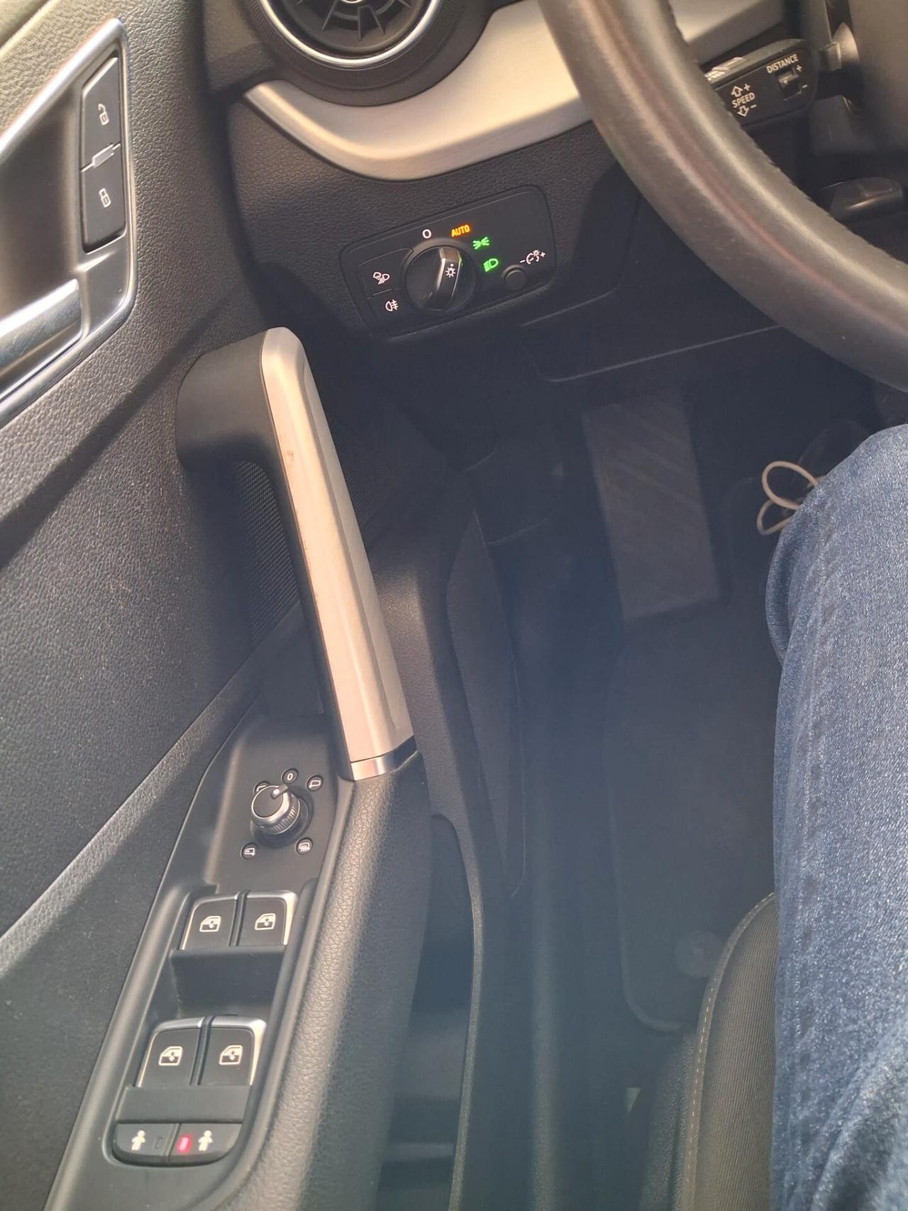 Audi Q2 30 TDI S tronic Business Design