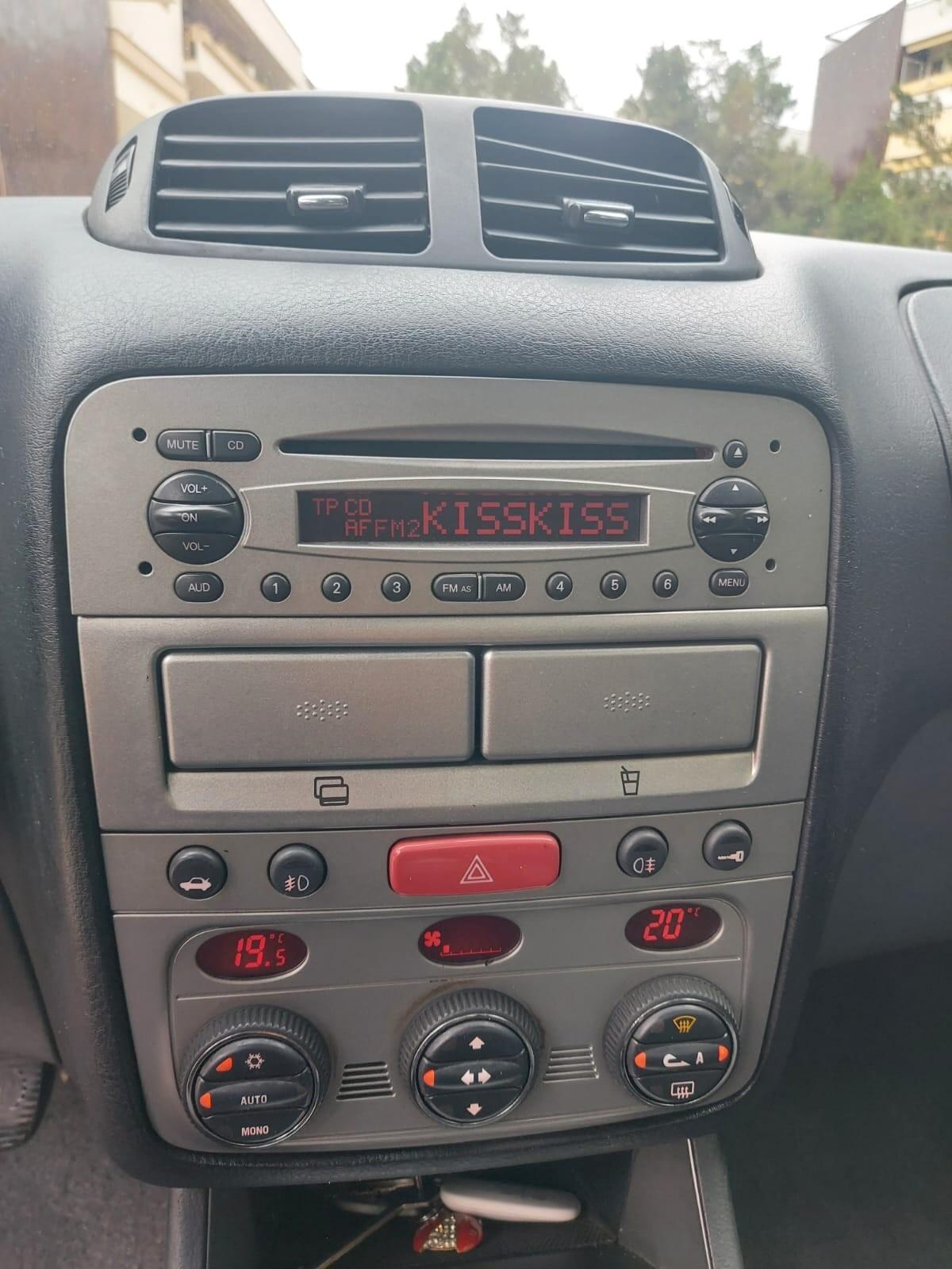 Alfa Romeo 147 1.9 JTD M-JET 16V 5 porte Dist.