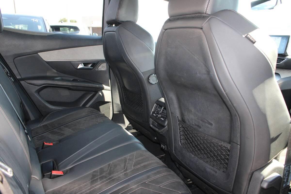 Peugeot 3008 II 1.5 bluehdi GT Pack 130cv eat8 Con TETTO APRIBILE